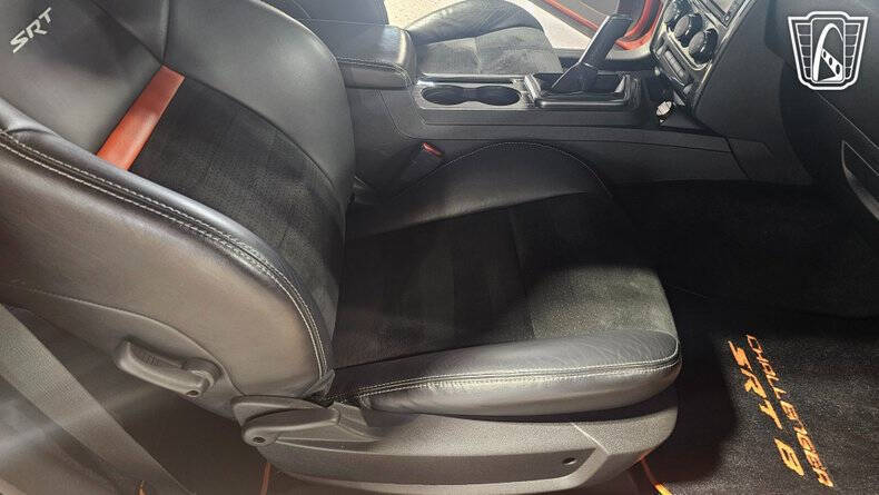 2009 Dodge Challenger SRT8