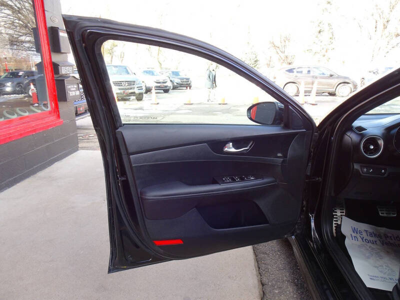 2023 Kia Forte GT-Line