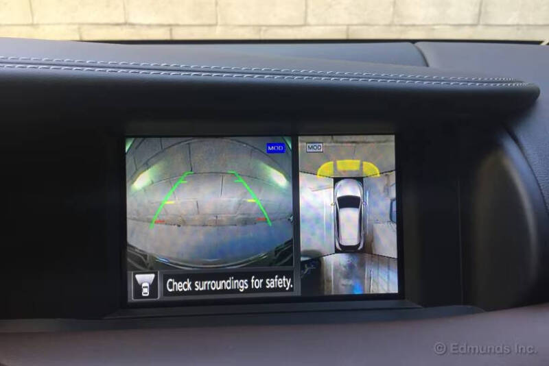 2017 Infiniti QX30 Premium