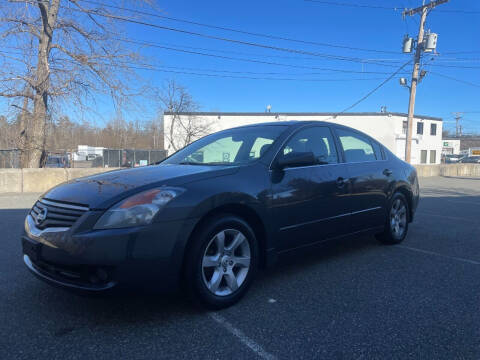 2009 Nissan Altima for sale at Route 16 Auto Brokers in Woburn MA