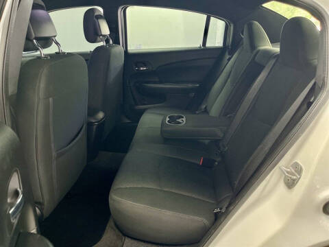 2012 Chrysler 200 Touring
