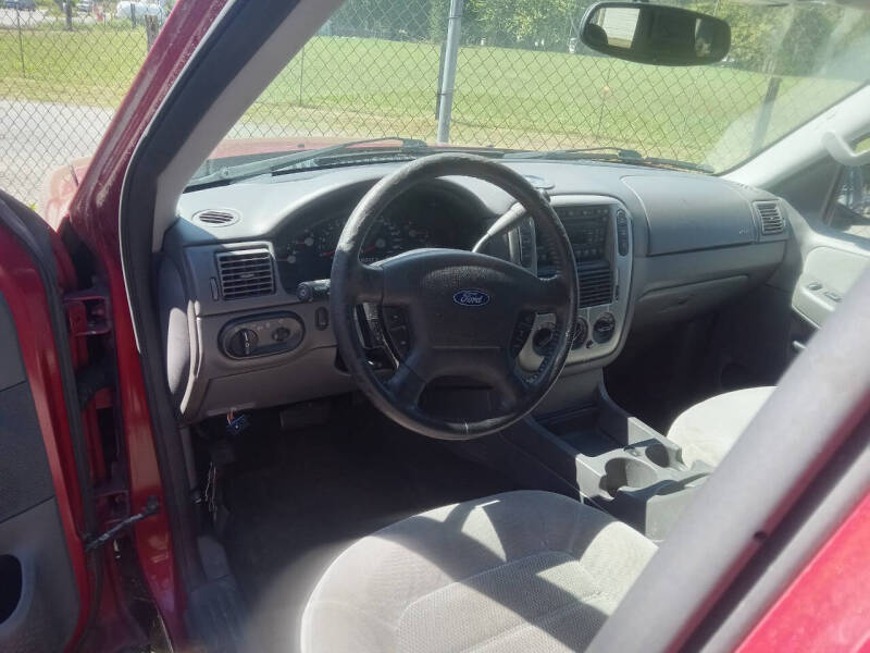 2005 Ford Explorer XLT