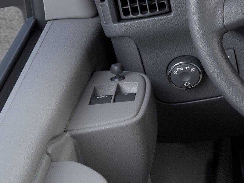 2025 Chevrolet Express 2500