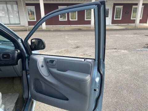 2005 Dodge Grand Caravan SE