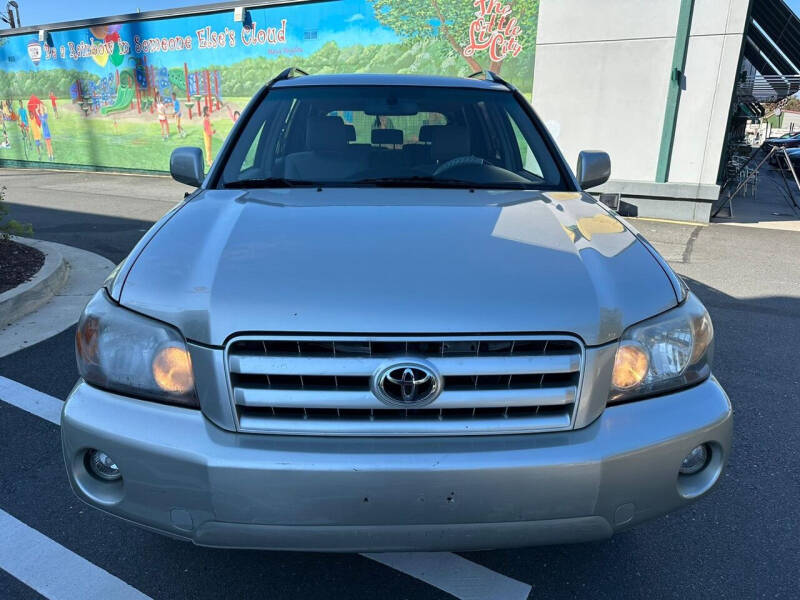 2004 Toyota Highlander for sale at Euro Automotive LLC in Falls Church VA