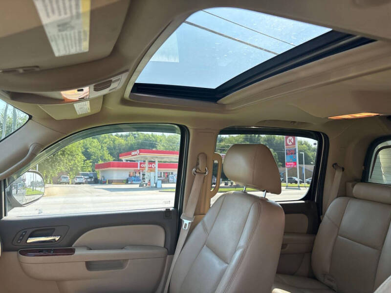 2013 Chevrolet Avalanche LTZ Black Diamond