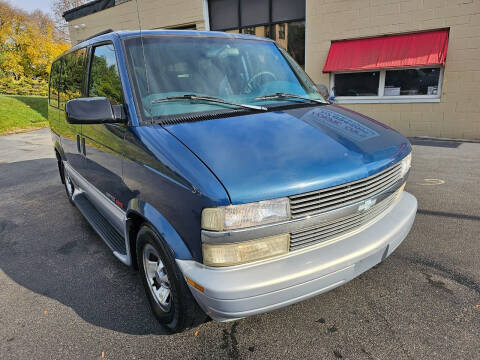 2000 Chevrolet Astro for sale at I-Deal Cars LLC in York PA