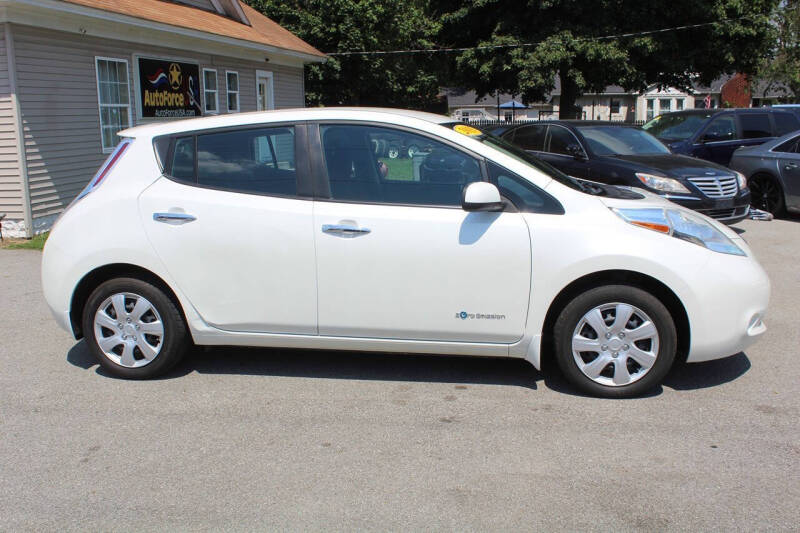2015 Nissan LEAF S
