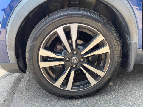 2019 Nissan Kicks SR