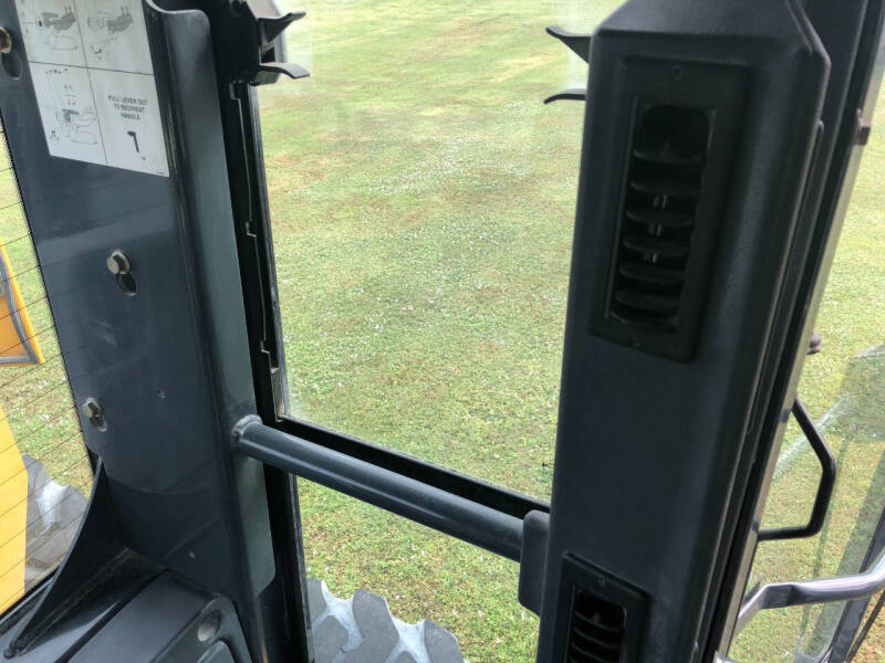 2011 John Deere 670 GP MOTOR GRADER