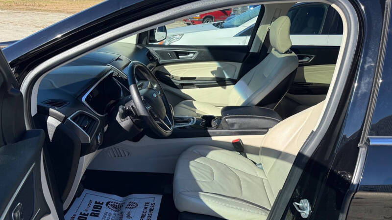 2017 Ford Edge Titanium