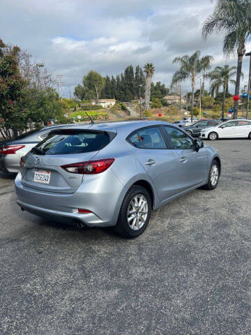 2017 Mazda MAZDA3 Sport