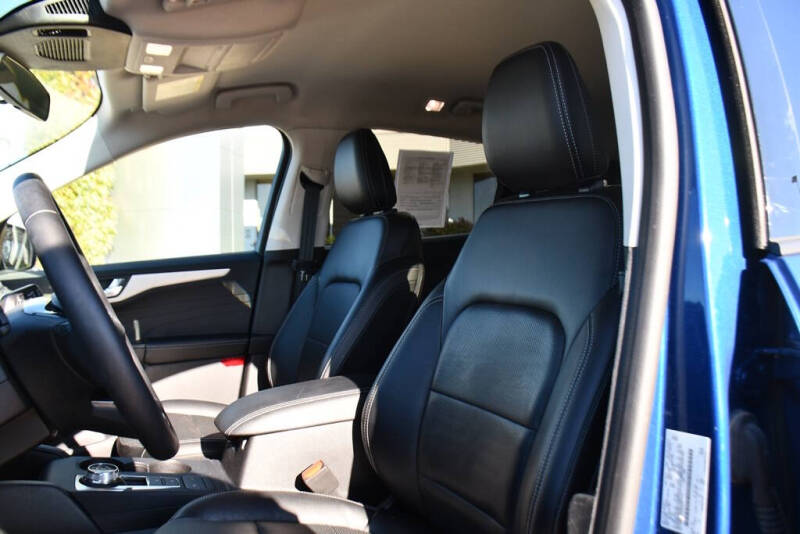 2022 Ford Escape SEL