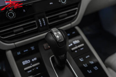 2022 Porsche Macan S