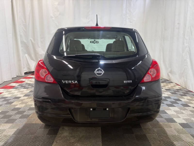 2012 Nissan Versa 1.8 S