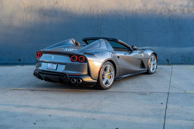2022 Ferrari 812 GTS