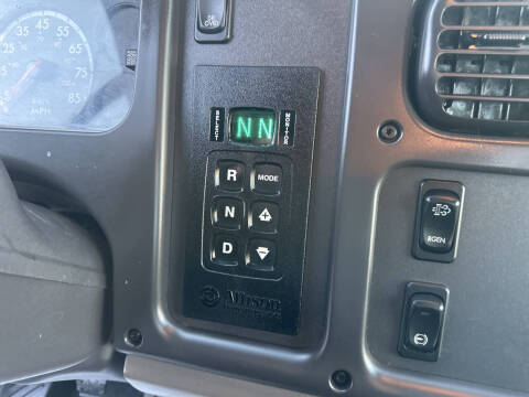 2015 Freightliner M2 106