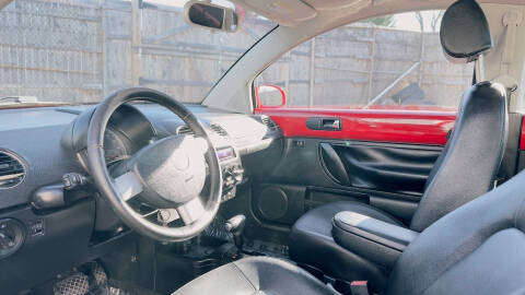 2010 Volkswagen New Beetle Base PZEV