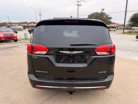 2018 Chrysler Pacifica Limited