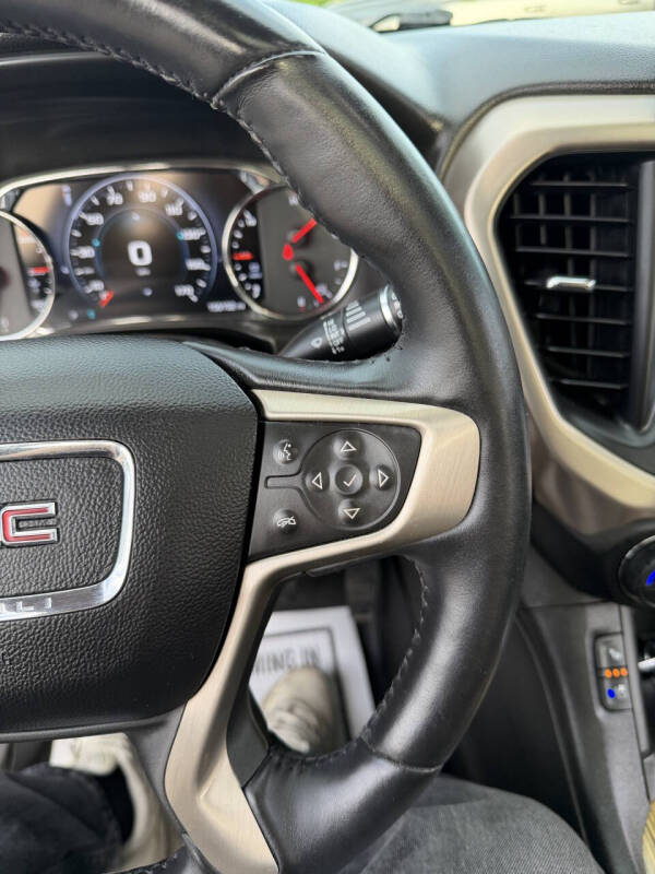 2017 GMC Acadia Denali