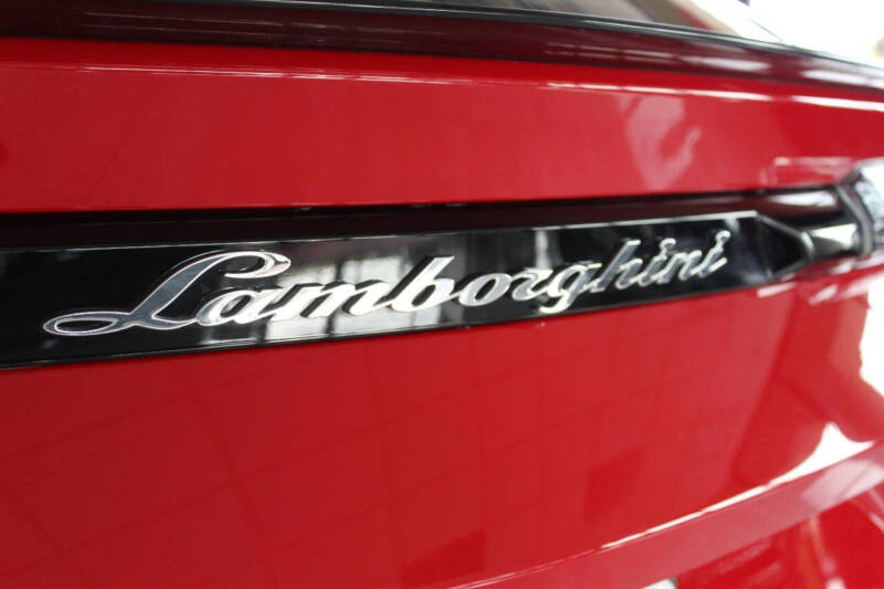 2023 Lamborghini Urus S