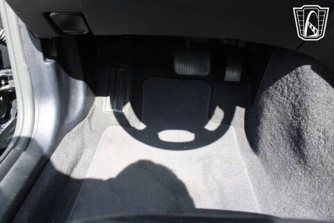 2005 Ford Thunderbird Deluxe