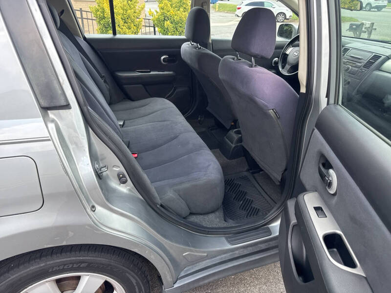2009 Nissan Versa 1.8 S