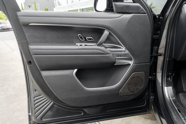 2025 Land Rover Range Rover 18