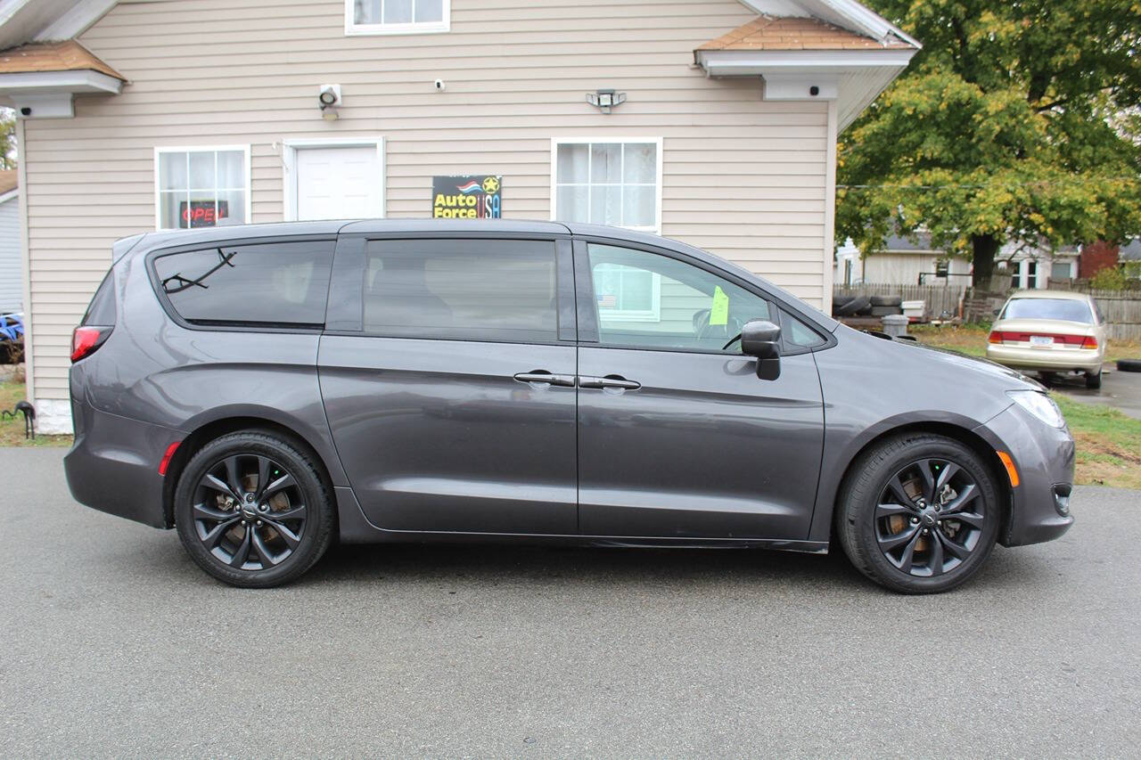 2020 Chrysler Pacifica for sale at Auto Force USA in Elkhart, IN