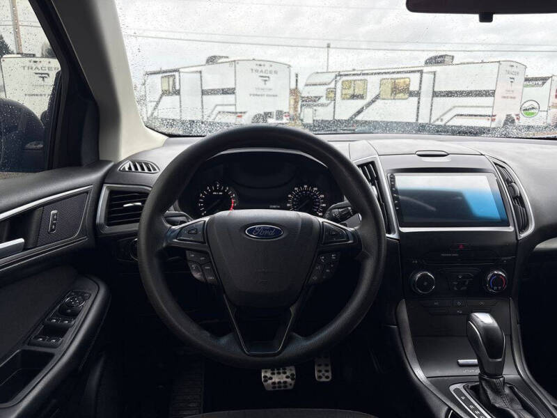 2015 Ford Edge SE
