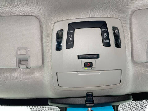 2023 Toyota Sienna LE 8-Passenger