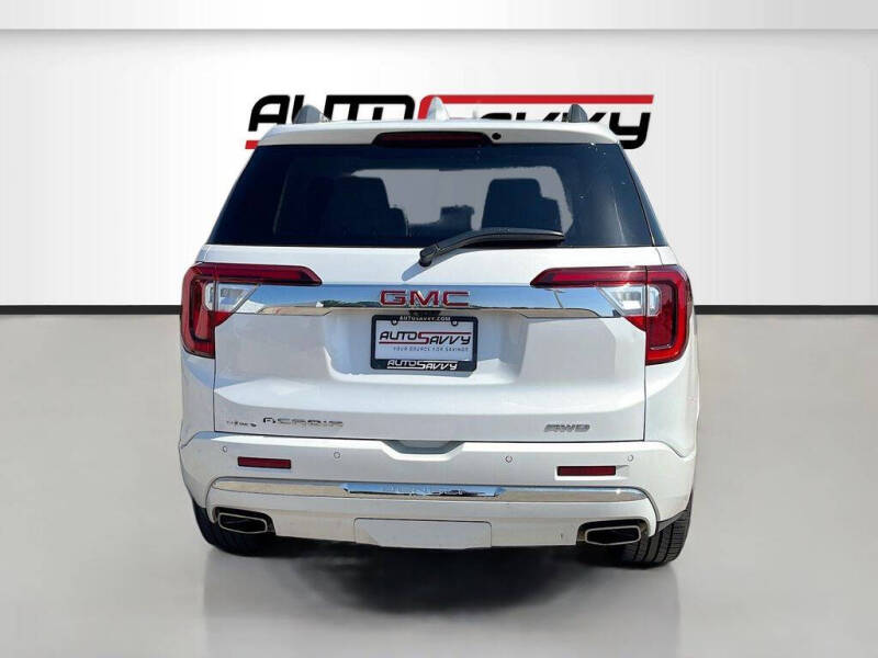 2023 GMC Acadia Denali