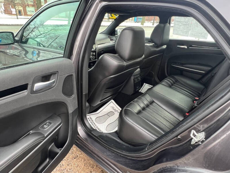 2023 Chrysler 300 S V6