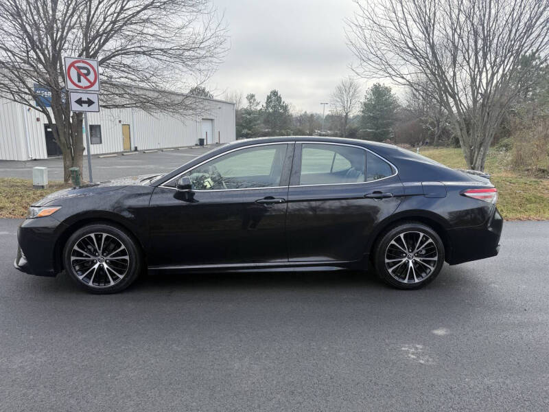 2018 Toyota Camry SE