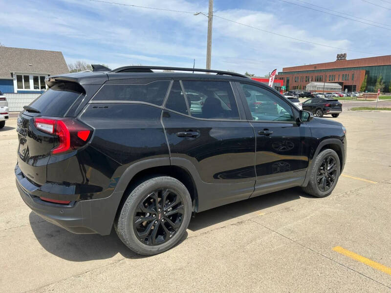 2022 GMC Terrain SLE