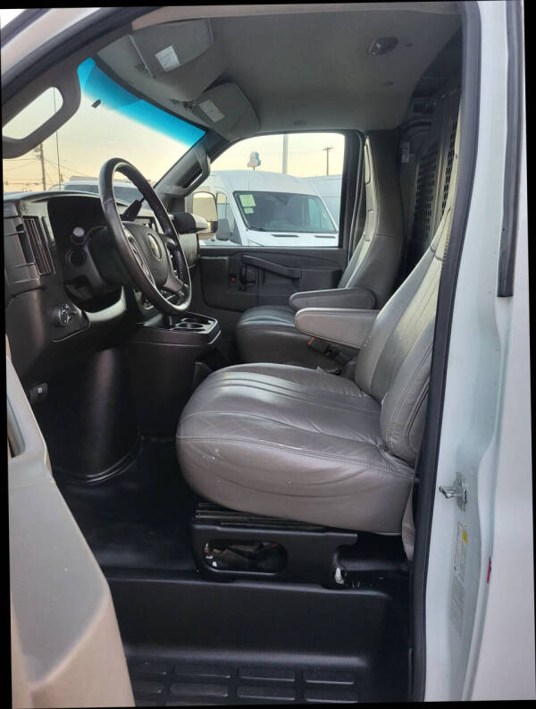 2017 Chevrolet Express 2500