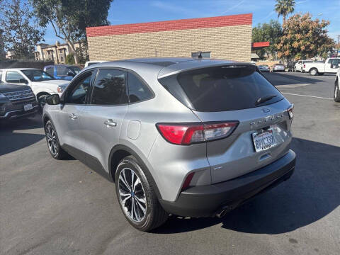 2021 Ford Escape SE