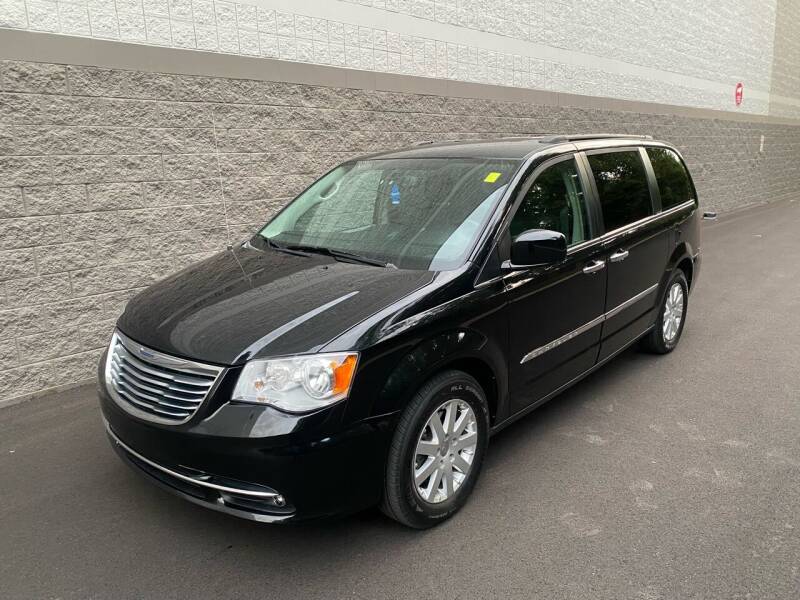 2016 Chrysler Town and Country for sale at Kars Today in Addison IL