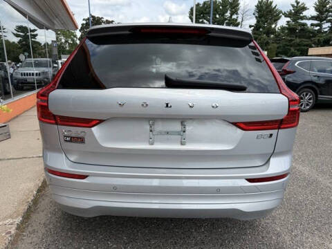 2022 Volvo XC60 B5 Momentum