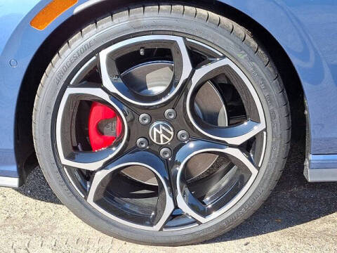2025 Volkswagen Golf GTI Autobahn