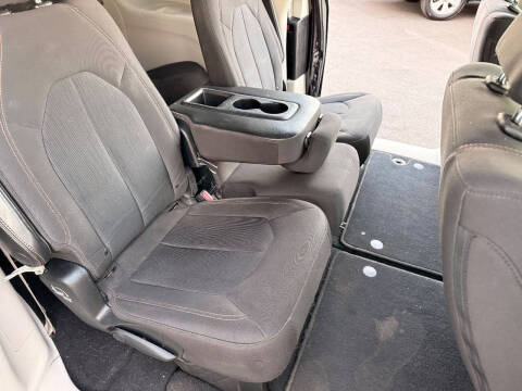 2017 Chrysler Pacifica Touring