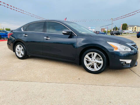 2015 Nissan Altima for sale at Pioneer Auto in Ponca City OK