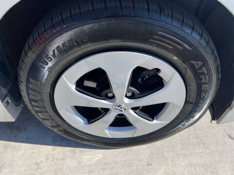 2014 Toyota Prius Three