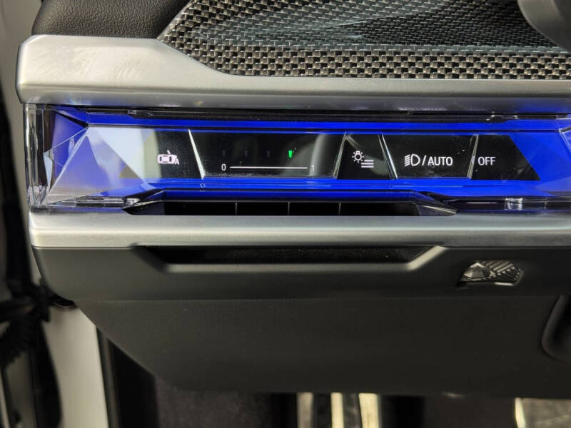 2023 BMW 7 Series 740i