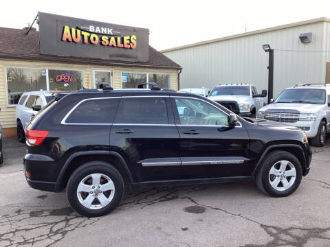 2011 Jeep Grand Cherokee for sale at BANK AUTO SALES in Wayne MI