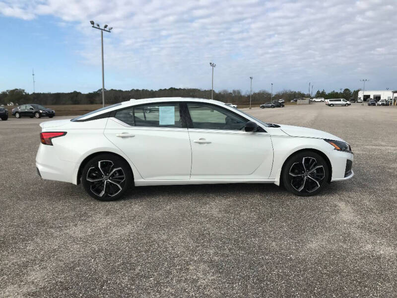 2023 Nissan Altima 2.5 SR