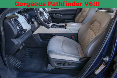 2022 Nissan Pathfinder SV