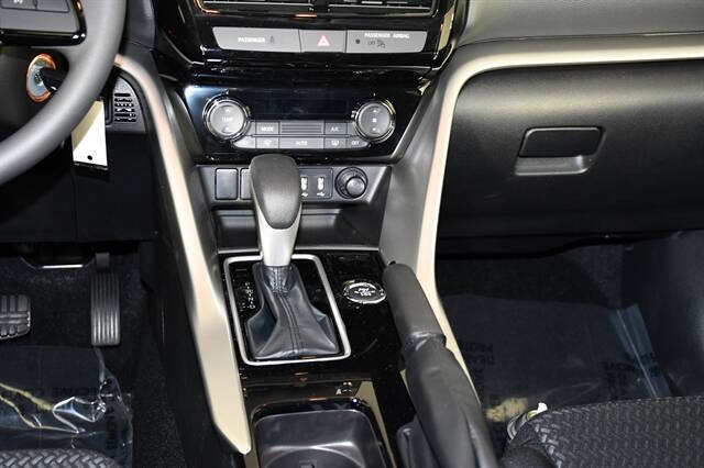 2026 Mitsubishi Eclipse Cross ES