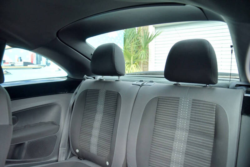 2014 Volkswagen Beetle R-Line PZEV