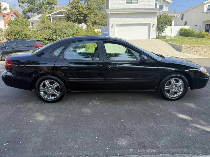 2002 Ford Taurus SE